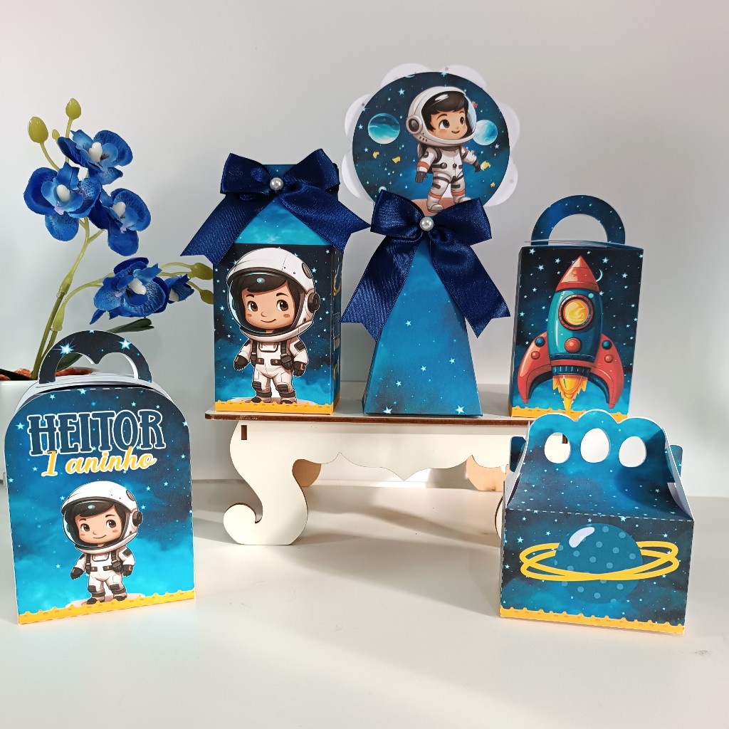 Kit Personalizados Astronauta - PEGUE E MONTE - Lembrancinha - Personalizados -  Caixinhas para Festa De Aniversário