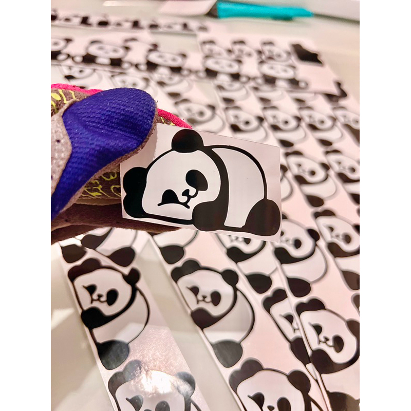 [8x4,5cm] Mini Adesivo | Panda pandinha deitado fofinho