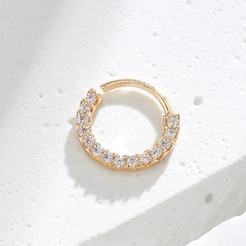 Kit 12 Piercing de Argolas Cravejadas Com Zircônia Prata E Dourada.