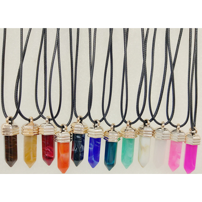 2-24 Peças Colar de corda de couro com pingente de pedra natural de imitação de resina em Oferta na Shopee