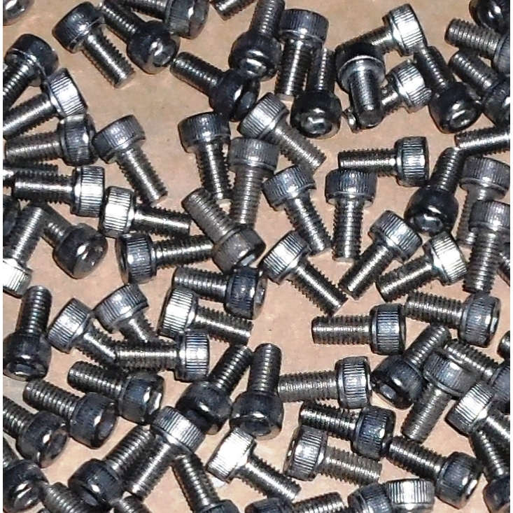 Parafuso Allen  M5 - Kit com 50 peças - 5x15mm tipo inox - Para suporte de caramanhola / garrafa agua  Bike