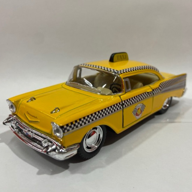 Miniatura Chevrolet  Bel Air 1957 Táxi 1:40