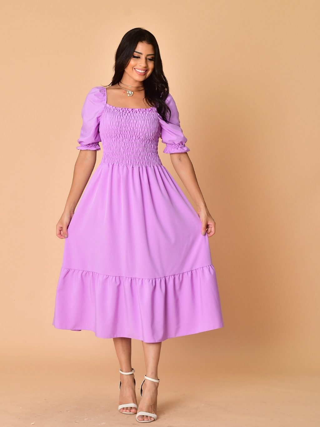 Vestido midi liso crepinho lastex manga curto 1942