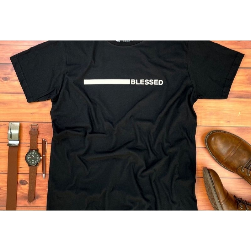 Camiseta Blessed (Abençoado) Camisa 100% Algodão Frases Cristã gospel Moda Evangélica Moda Evangélica Benção Promessa Realizo JESUS Congresso Blusa Casual Estampada Básica Tumblr Promoção Masculina Feminina