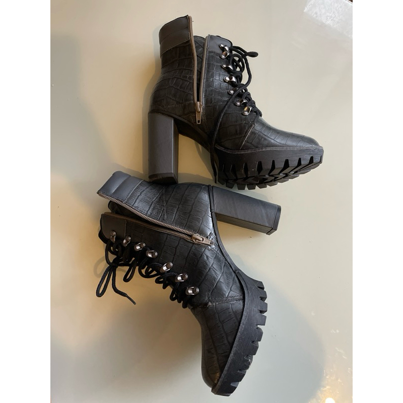 Bota coturno em couro legítimo original Tanara cinza escuro estilo preta salto 9cmi