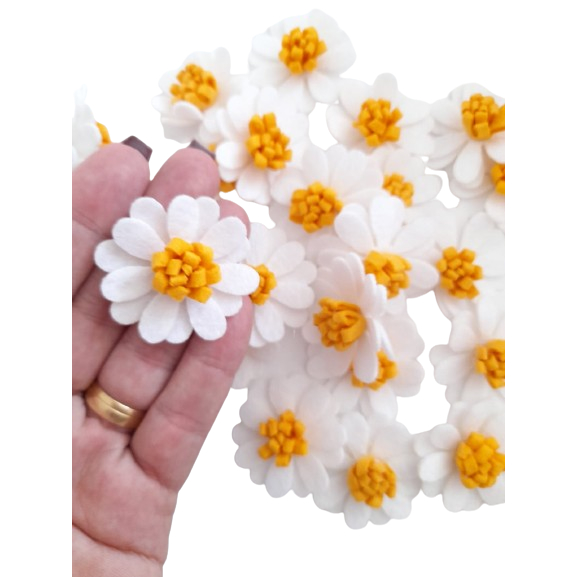 Aplique Margarida de Festa Junina em Feltro 4cm pct c/50 unidades em Oferta na Shopee