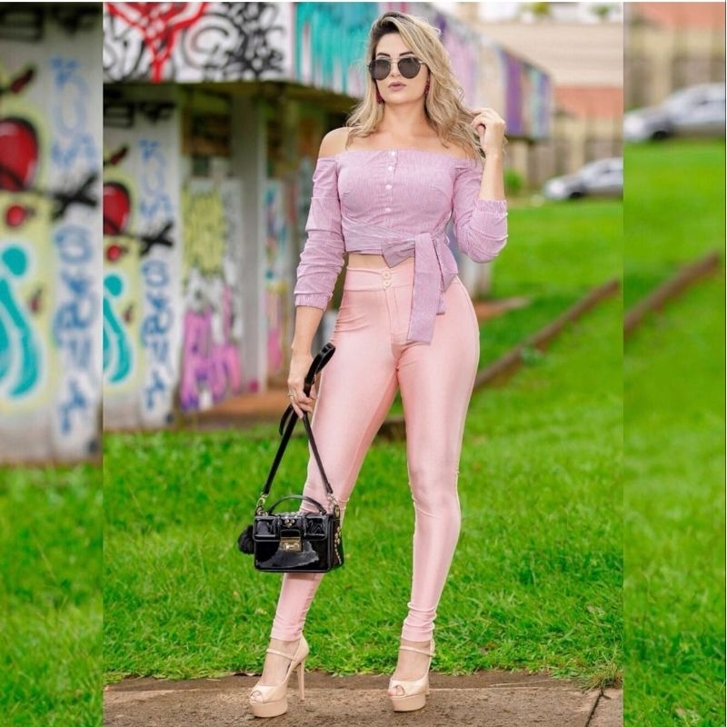 blusa crooped com bojo e laço alfaiataria
