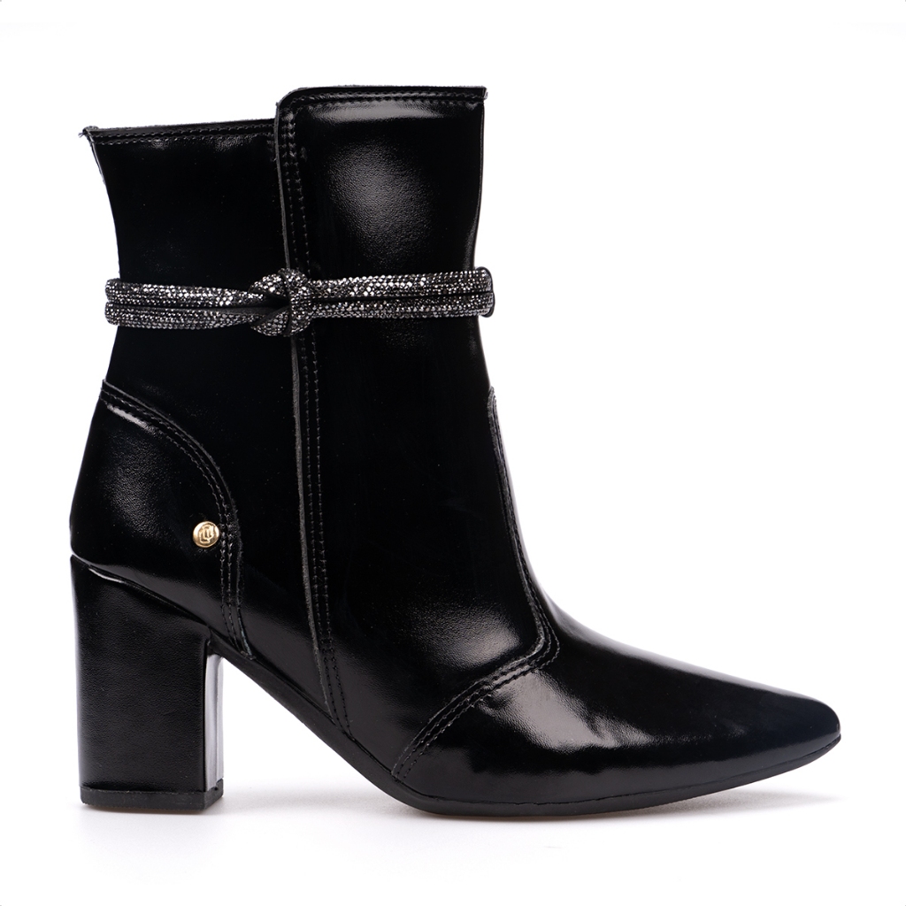 Bota Feminina Domidona Cano Médio De Strass Bico Fino Salto Grosso