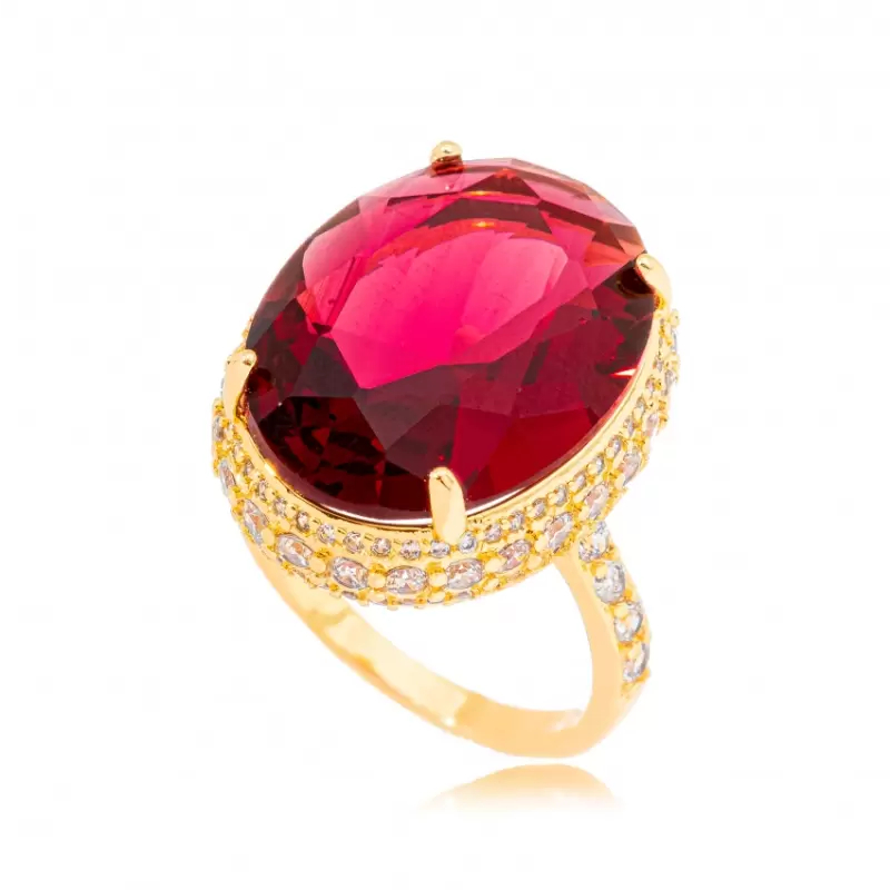 Anel Gazin Oval Cristal Rubi com Micro Zircônia Cristal Confeccionada em Banho de Ouro Amarelo de 18K.