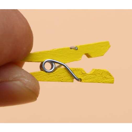 Detalhes do Mini Prendedor de Madeira Amarelo 3,5cm - 50 Unidades - Rizzo Distribuidora