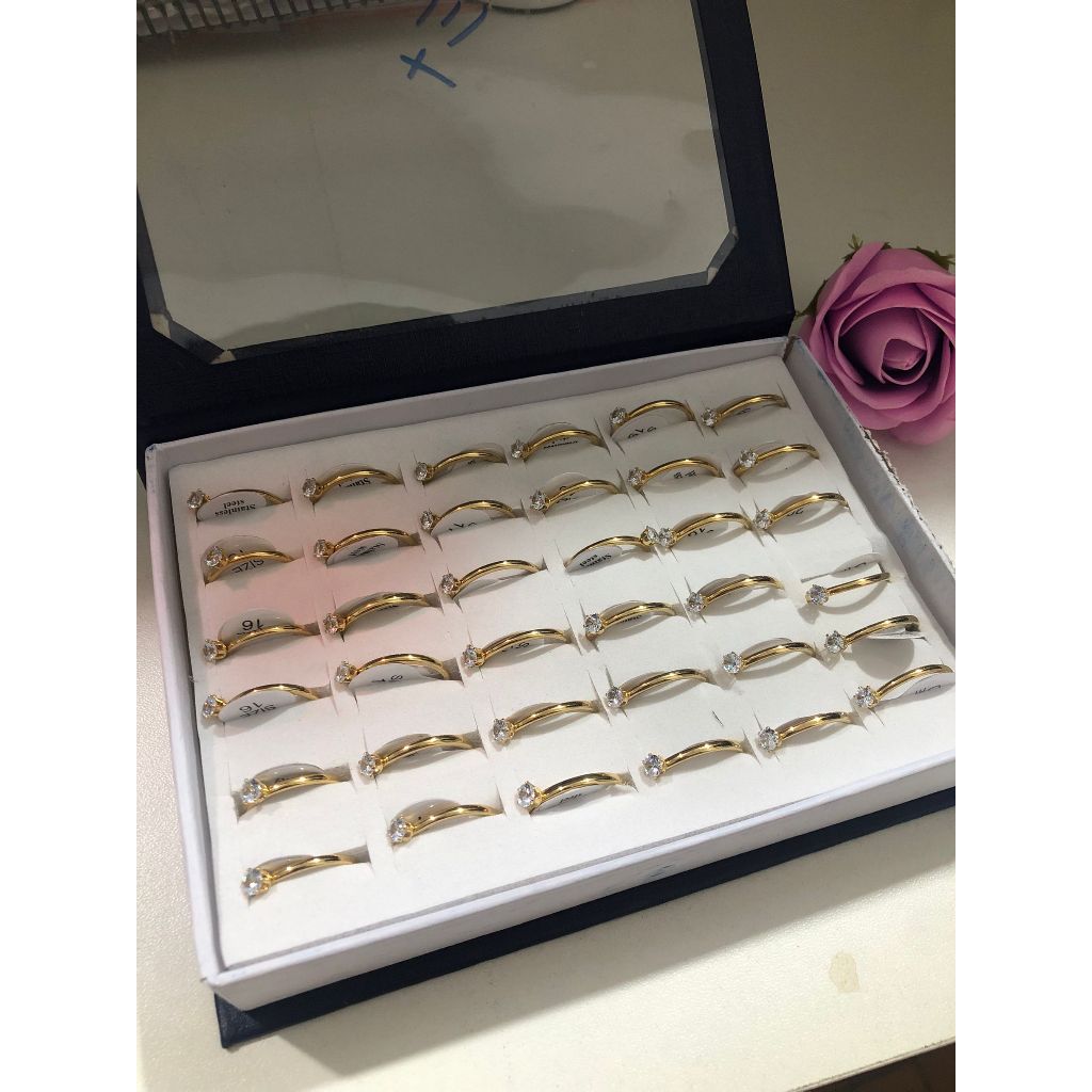 Caixa Anel Solitário 2mm Pedra Aço 316L - 36 UNIDADES em Oferta na Shopee