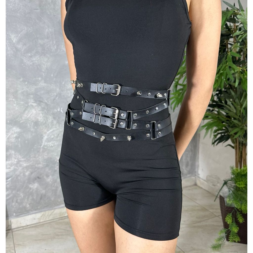 Cinto FENIX com detalhes em Spike harness gótico punk rock roqueiro festival estilo em Oferta na Shopee