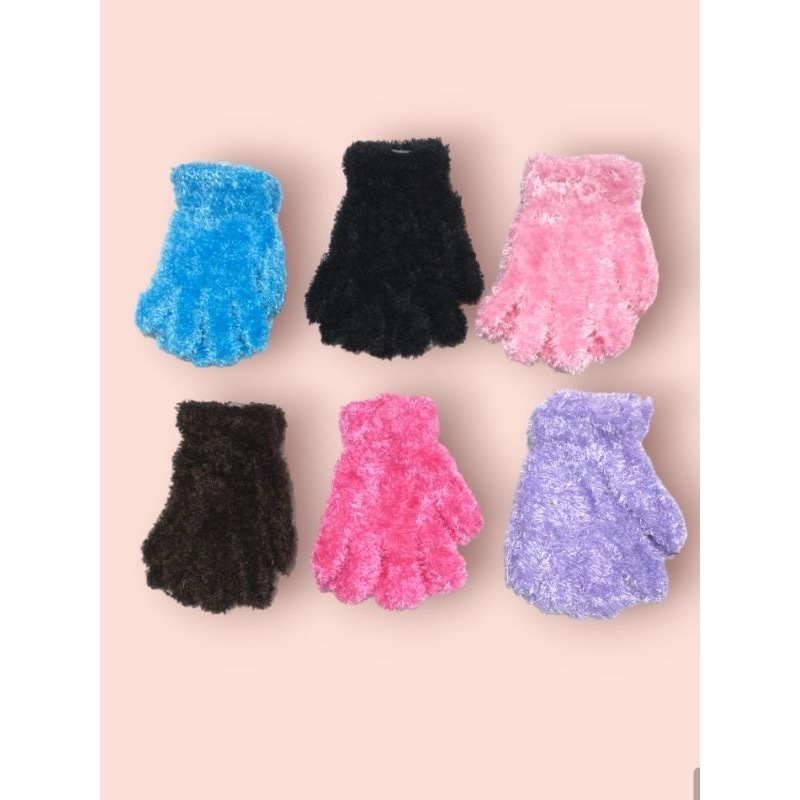 Kit 2 pares de Luva Pelinho Inverno Feminina Infantil Macia Quentinha Cores Lisas Sortidas Anti Frio Confortável LISA