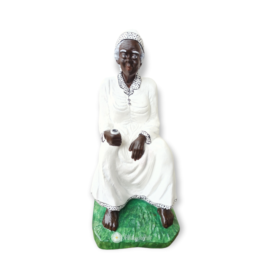 Preta Velha vó umbanda escultura de gesso 20cm Pétalas da Arte