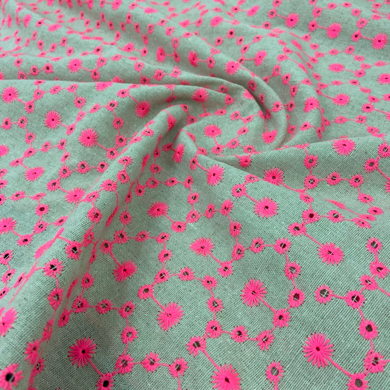 Tecido Linho Bordado Floral Cores Metro 1,27M de Largura