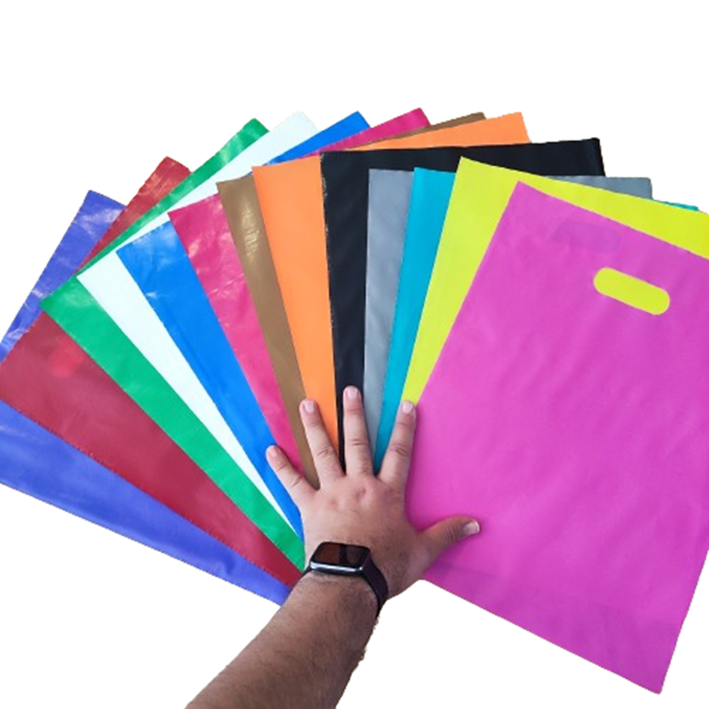 100 Sacolas Plásticas para lojas de roupas 30x40 Boca de palhaço / Vazada em Oferta na Shopee