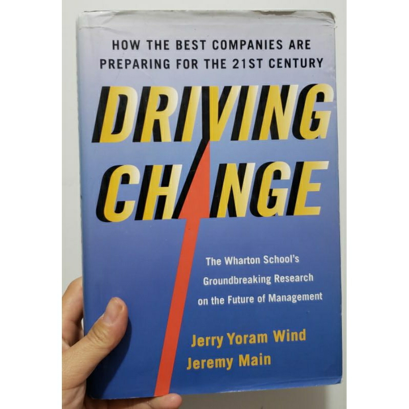 Livro Driving Change - Jerry Yoram Wind e Jeremy Main