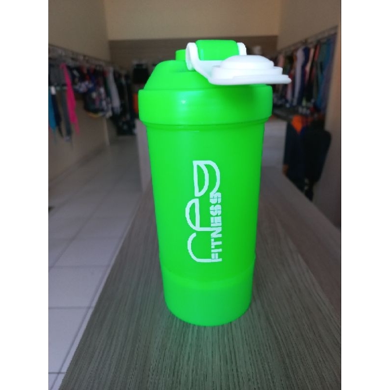 Coqueteleira com compartimento para suplemento Whey e Comprimidos