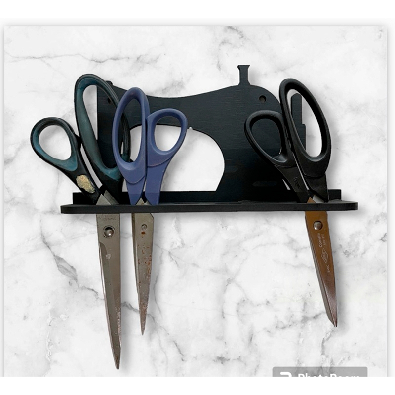 Suporte para Organizar e Guardar Tesouras de Costura Atelie em MDF em Oferta na Shopee
