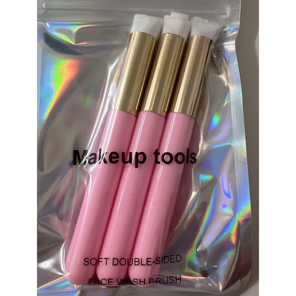 KIT com 3 Pincel para Limpeza de Cílios Extensão Alongamento Cor AleatoriaCategoria Shopee icon arrow right Beleza icon arrow right Utensílios de Beleza icon arrow right Acessórios de Maquiagem Estoque 9501 Enviado de São Paulo Descrição Do Produto PINCEL
