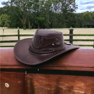 chapeu masculino cowboy , rodeio barretão sertanejo raiz, couro legitimo ! em Oferta na Shopee