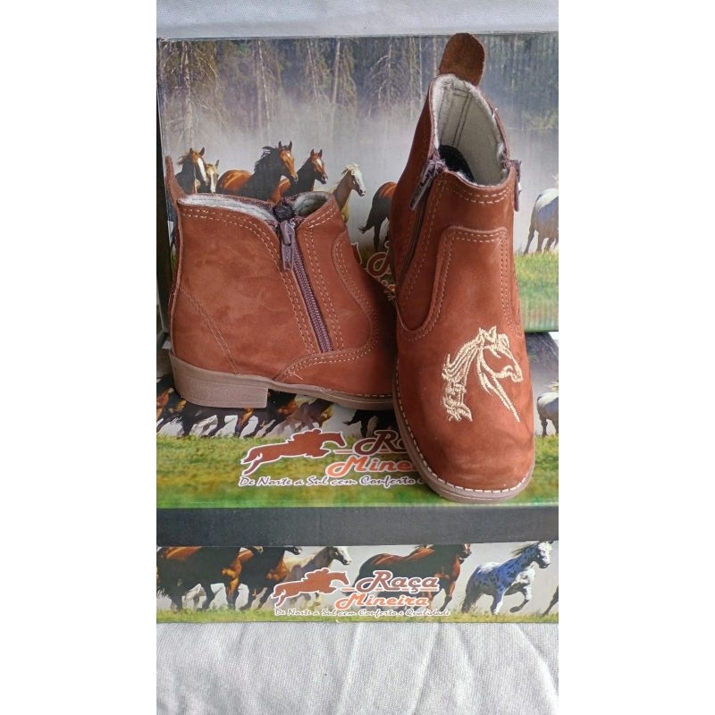 Botina Infantil Zíper Ferrugem Bordada Cabeça de Cavalo Bege em Oferta na Shopee