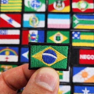 Lindo Kit c/ 10 Micro Bandeira Patch Bordado 2x3cm Brasil, ou Países do mundo Estados Brasileiros Mochilão Viajante