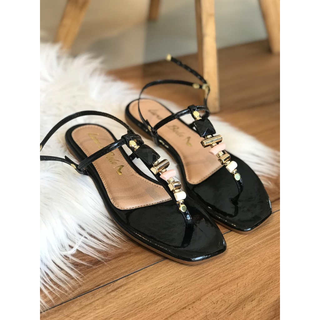 Sandália Rasteira Feminina da Moda Com Tiras e detalhe pedraria Sola plana Rasteirinha Linda e Confortável Rasteiras Femininas que Combina com Tudo
