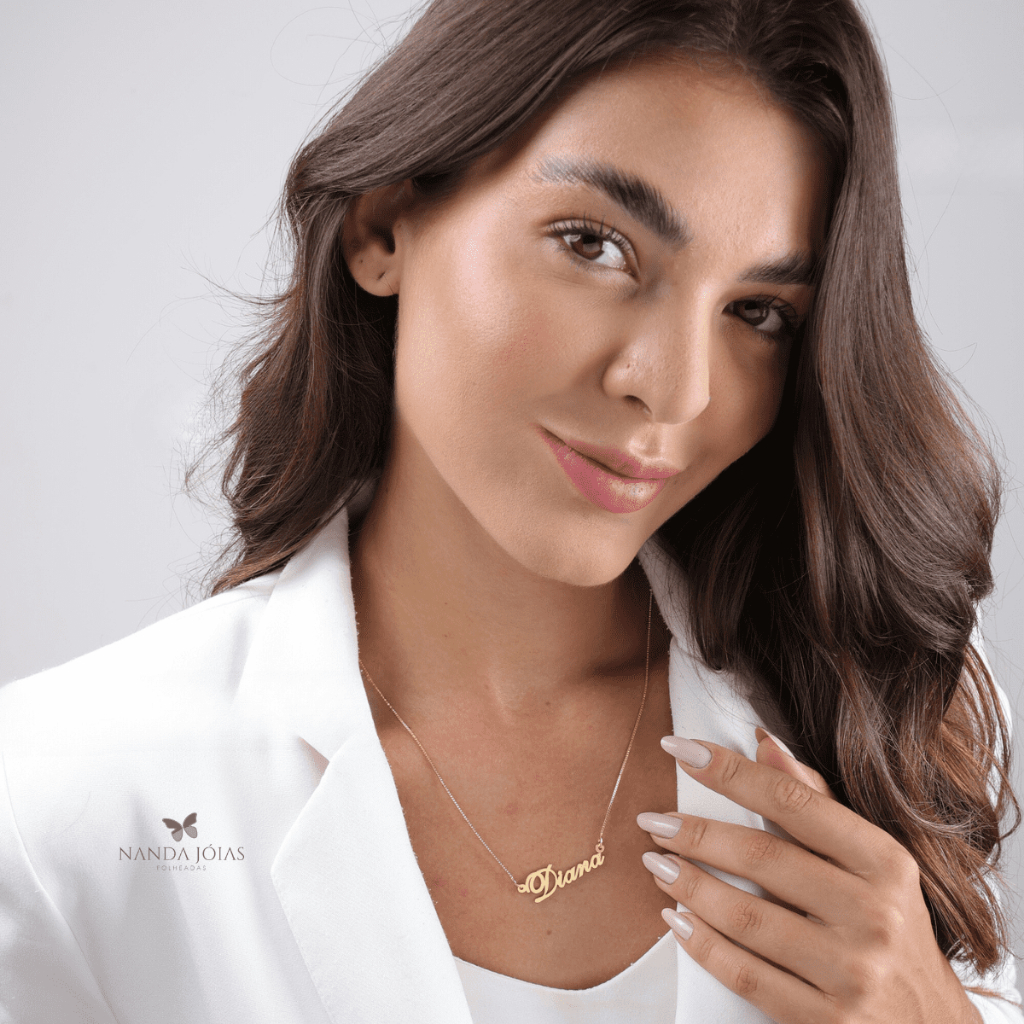 Colar Feminino Personalizado Dourado Com Seu Nome Semijóia Delicado Antialérgico Folheado A Ouro 18k em Oferta na Shopee