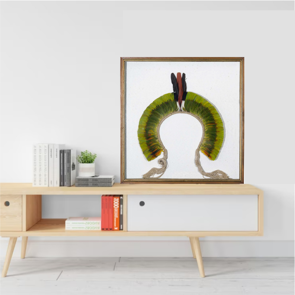 QUADRO DECORATIVO - COCAR VERDE  - COM MOLDURA  CARVALHO - 60 X 40