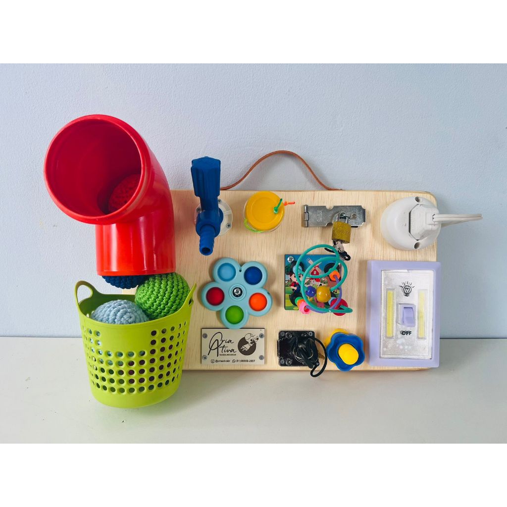 Painel Sensorial Montessori Educativo / Painel de Atividades / Portátil Santos - com 35x20cm