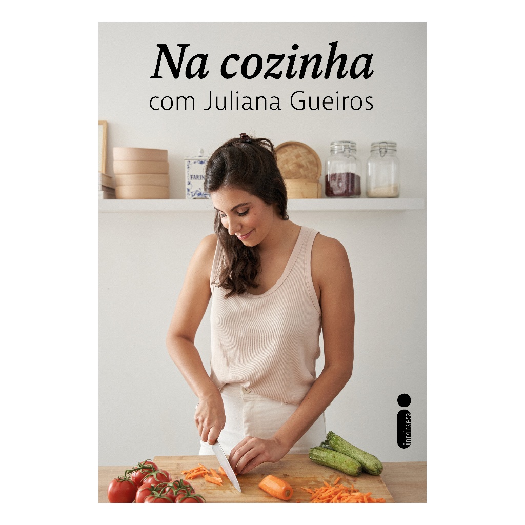 Livro Na cozinha, por Juliana Gueiros - Intrínseca em Oferta na Shopee