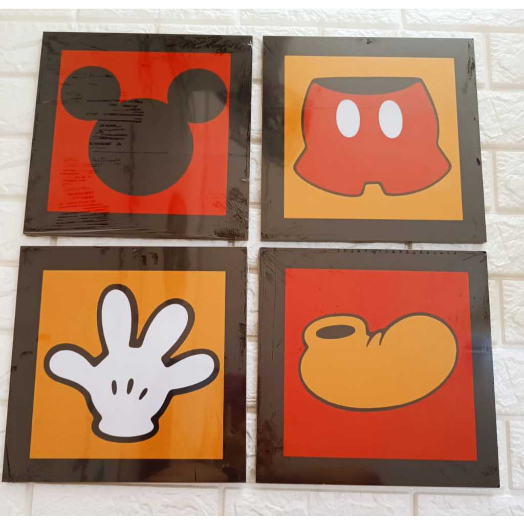 Kit Quadros MDF Adesivado Mickey Personagem Parede Criança Infantil Decoração Quadro Presente Quarto Maternidade Festa Bota Mão Orelha Blusa