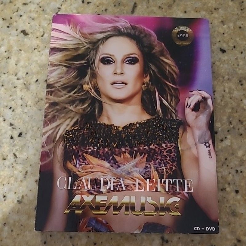 DVD + CD 'Claudia Leitte - Axe Music'.