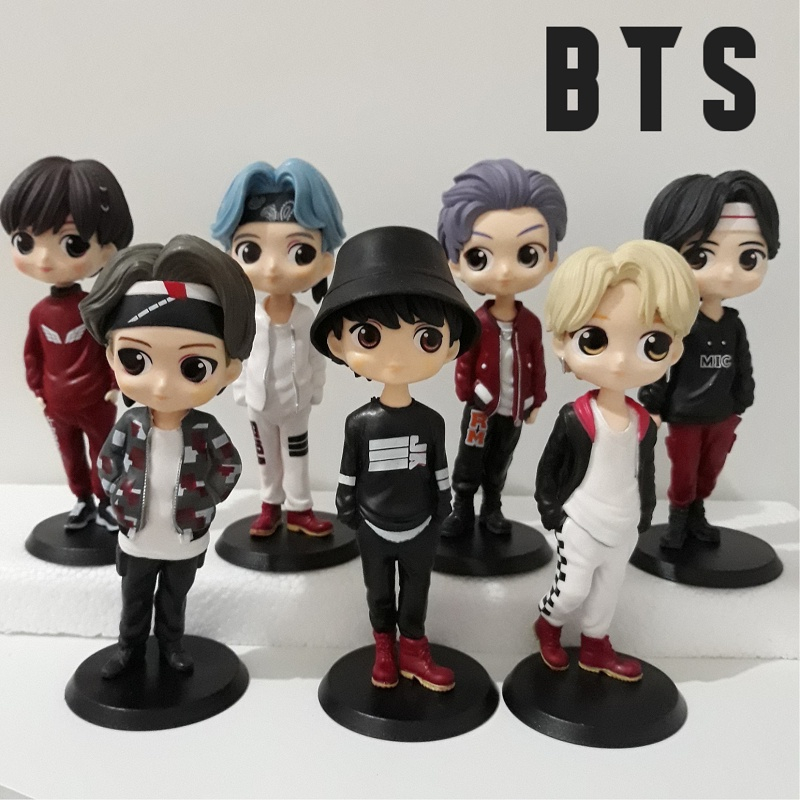 Bonecos BTS Colecionáveis Originais - Jung-kook, V, Jimin, Suga, Jin, J-Hope, RM KPOP Q-Posket BT21 Coreano Coréia brinquedo boneco bts bonecos do bts boneco photocard bts photocard lightstick kpop merch toploader kpop blackpink brinquedo namorada filha