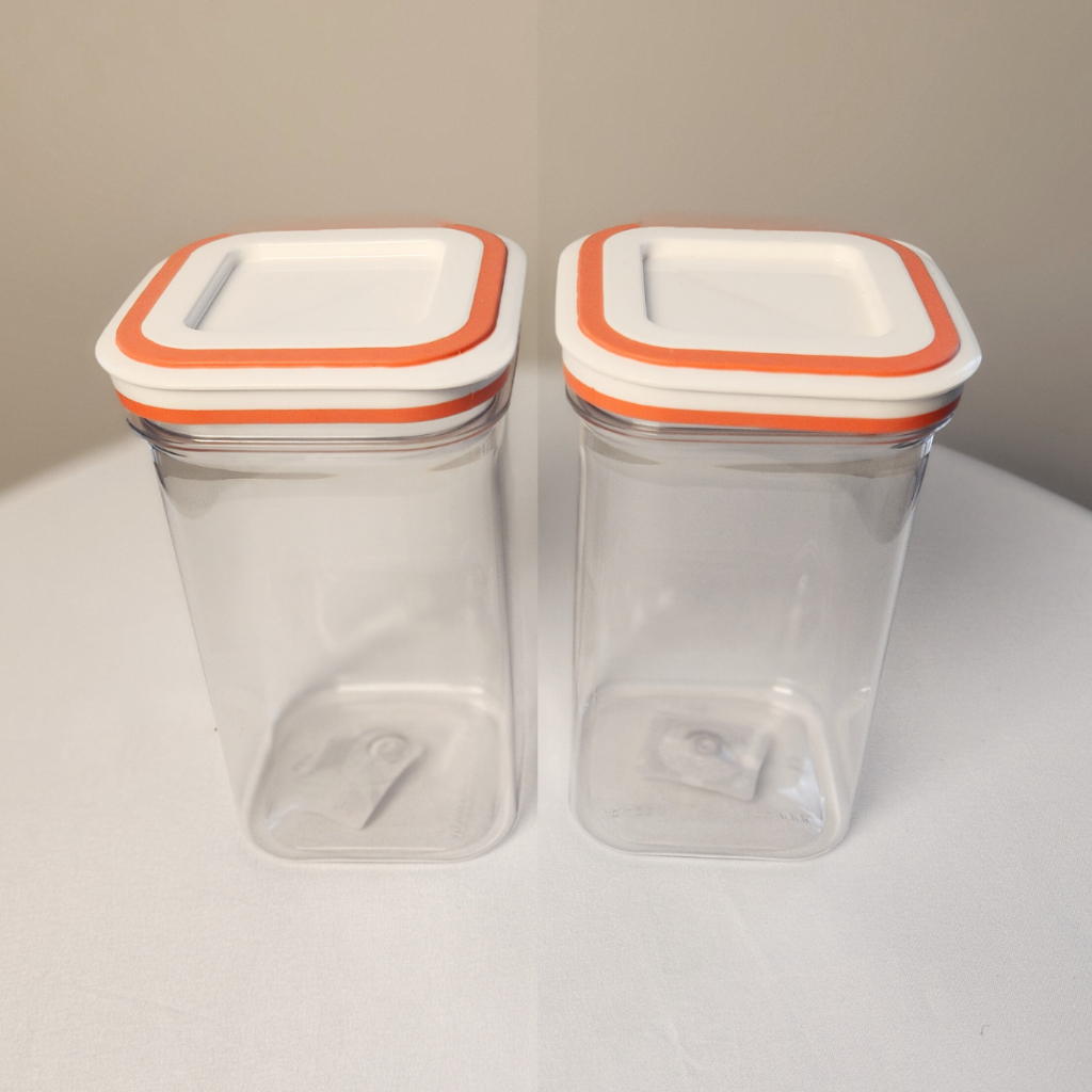 Kit 2 Potes Herméticos 750ml Quadrado Rosa Plástico para Mantimentos Vedação Máxima Transparente Tampa Hermética detalhe