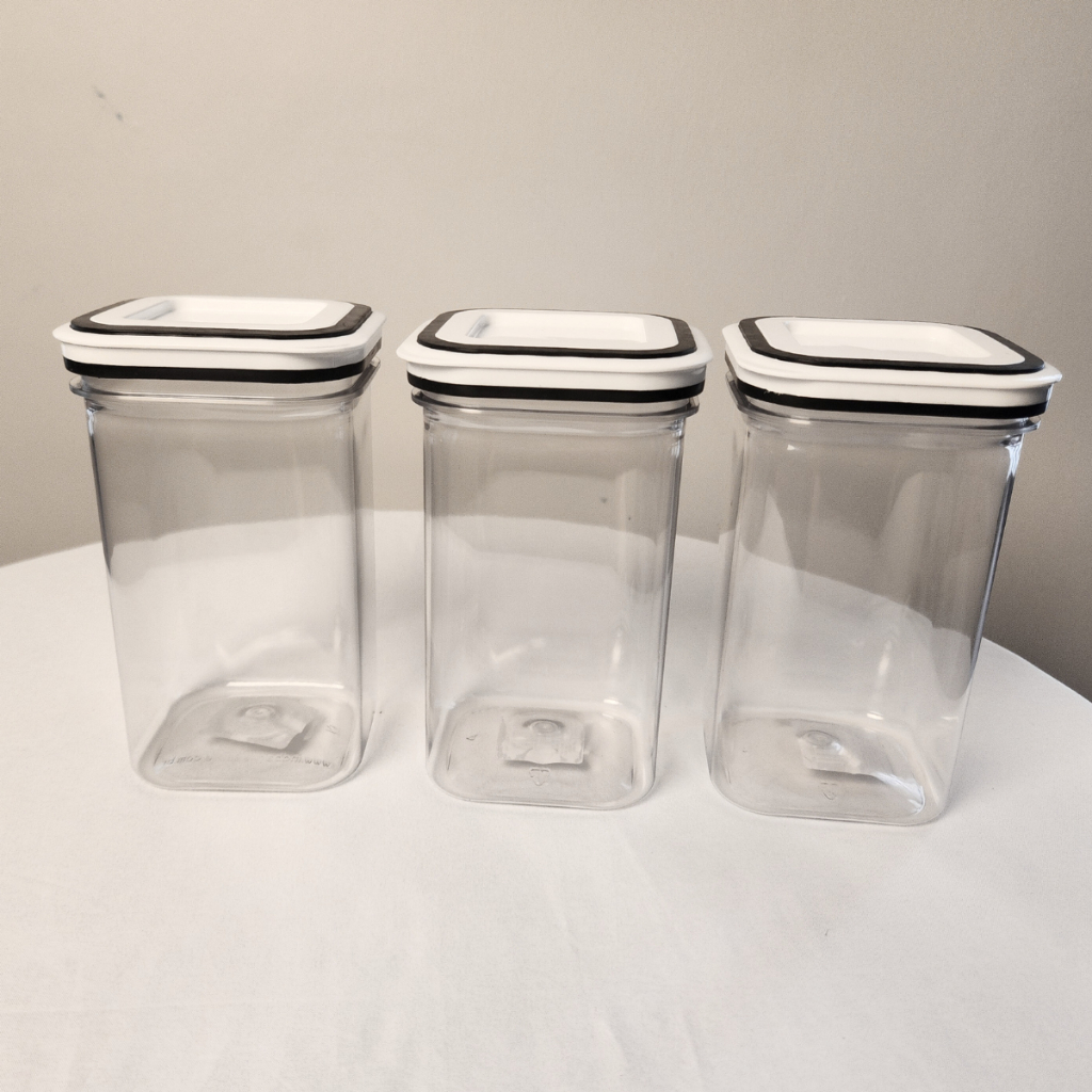 Kit 3 Potes Herméticos 750ml Quadrado Plástico p Mantimentos Vedação Máxima Transparente Tampa Preta