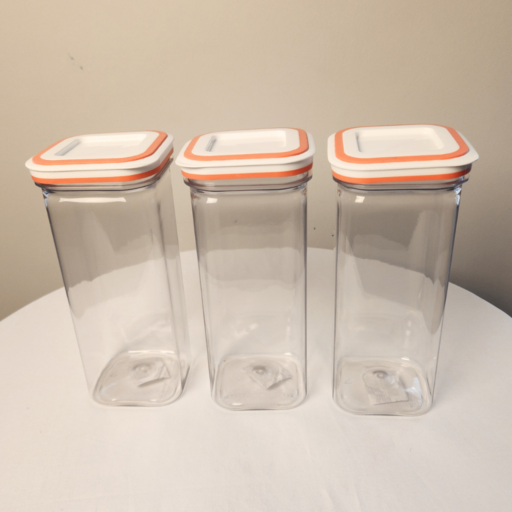 Kit 3 Potes Herméticos 1000ml Quadrado Rosa Plástico para Mantimentos Vedação Máxima Transparente Tampa Hermética detalhe