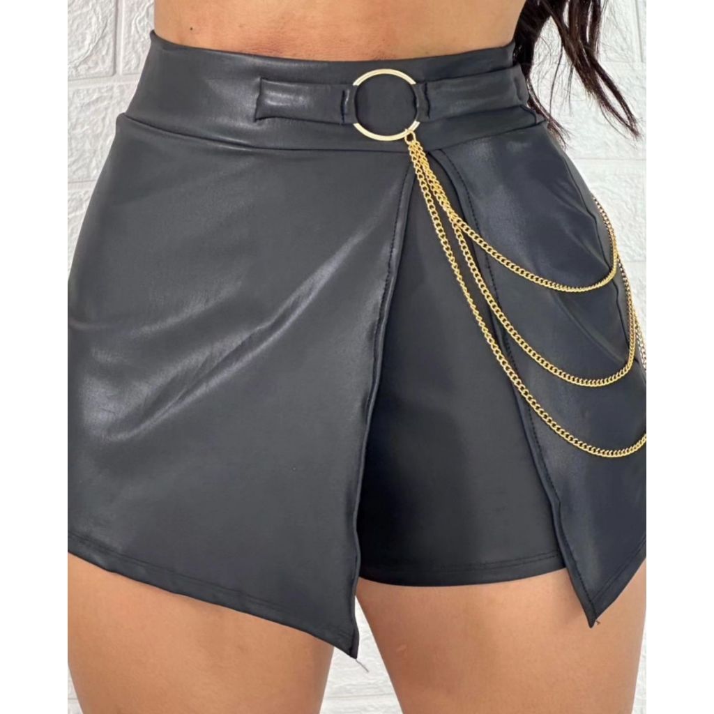 Short Saia Preto com Corrente Lateral Argola Shorts Dourado Prata Tendencia