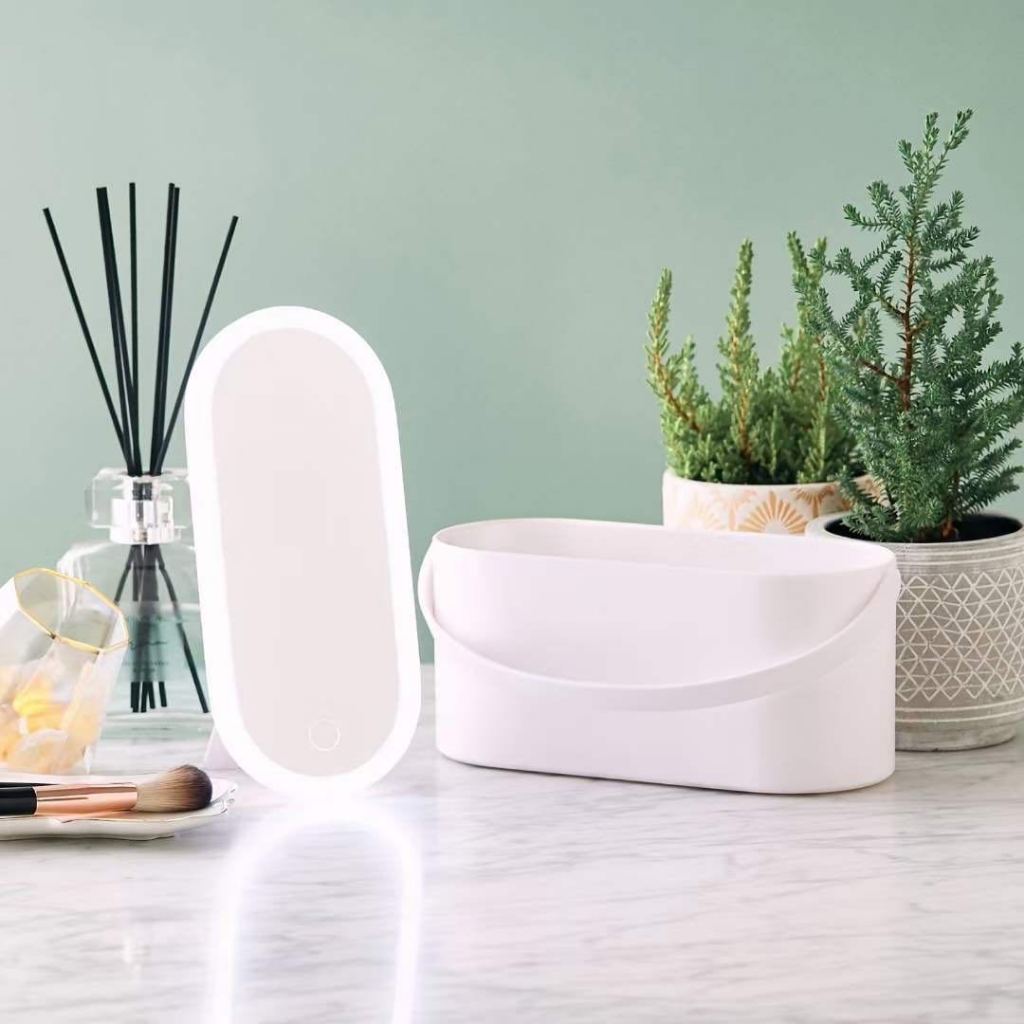 Caixa organizador de maquiagem ou utensílios tipo cesta com espelho led