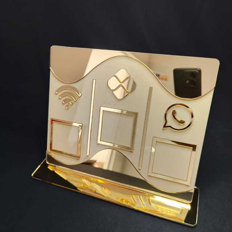 Placa Display de Mesa e Balcão para QR Code no Acrílico Bege e Acrílico Dourado Espelhado