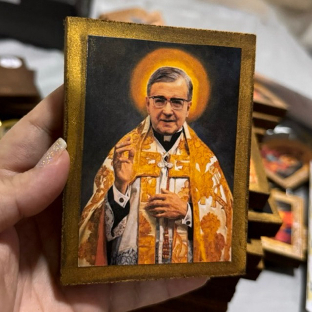 Quadrinho São Josemaria Escrivá 10cm em Oferta na Shopee