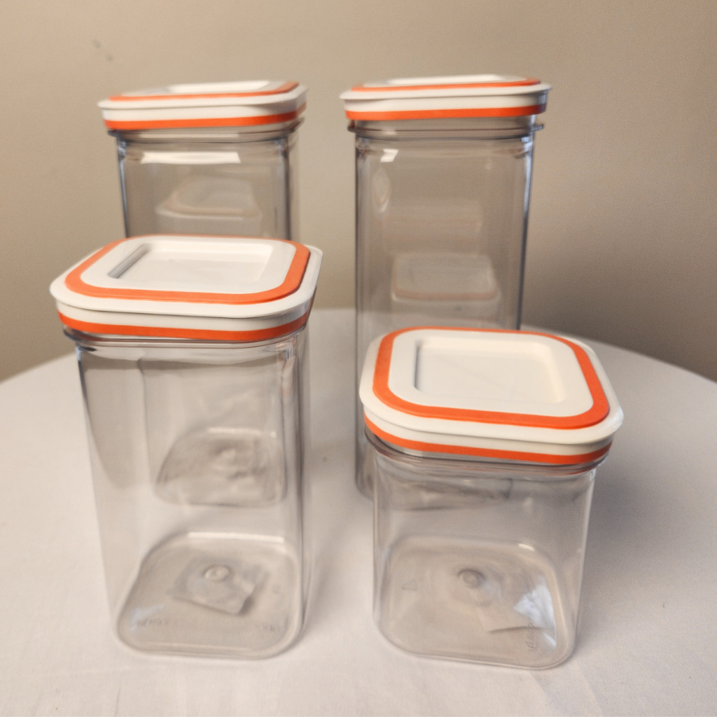 Kit 4X Potes Herméticos com 2x 1000ml + 1x 750ml + 1x 500ml Quadrado Rosa Plástico para Mantimentos Vedação Máxima Transparente Tampa Hermética detalhe Preto