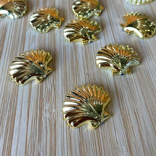 Aplique concha dourada 2,5cm10 unidades -festa sereia-fundo do mar-aplique para laço-scrapbook em Oferta na Shopee