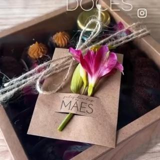 10 CAIXAS COM MOLDURA ALTA 16x16x5 ID4635 MÃES E NAMORADOS 2025 em Oferta na Shopee