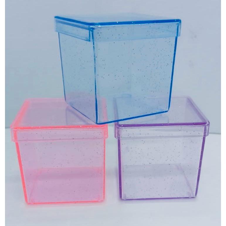 CAIXINHA ACRÍLICA COM GLITTER PARA LEMBRANCINHA - 5 x 5 x 5 cm - 100 UNIDADES