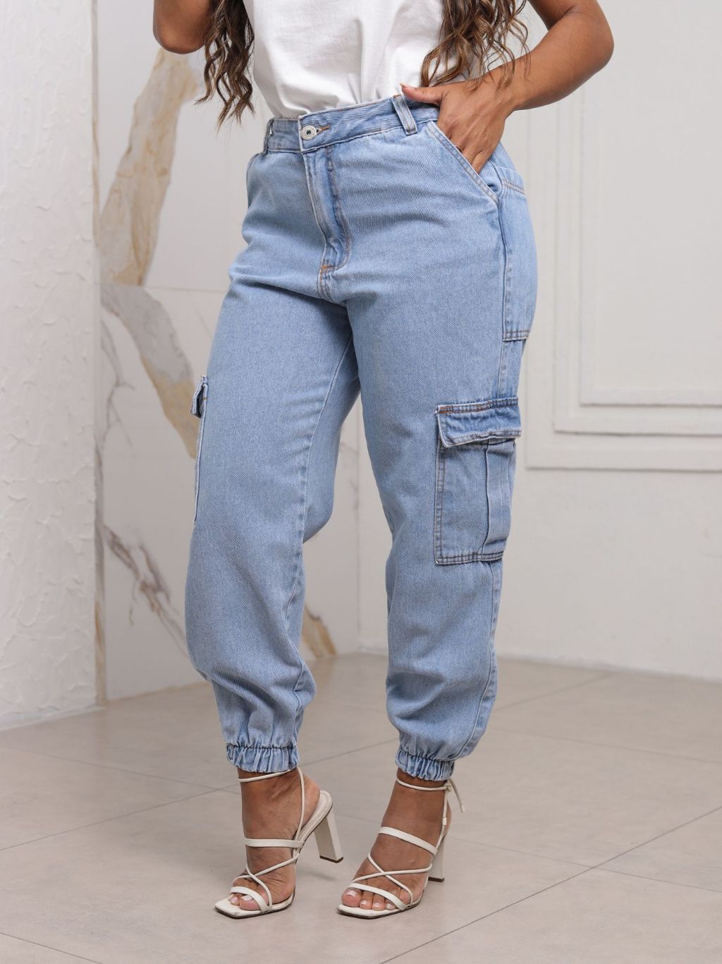 Calça Jeans Feminina Cargo Jogger em Oferta na Shopee