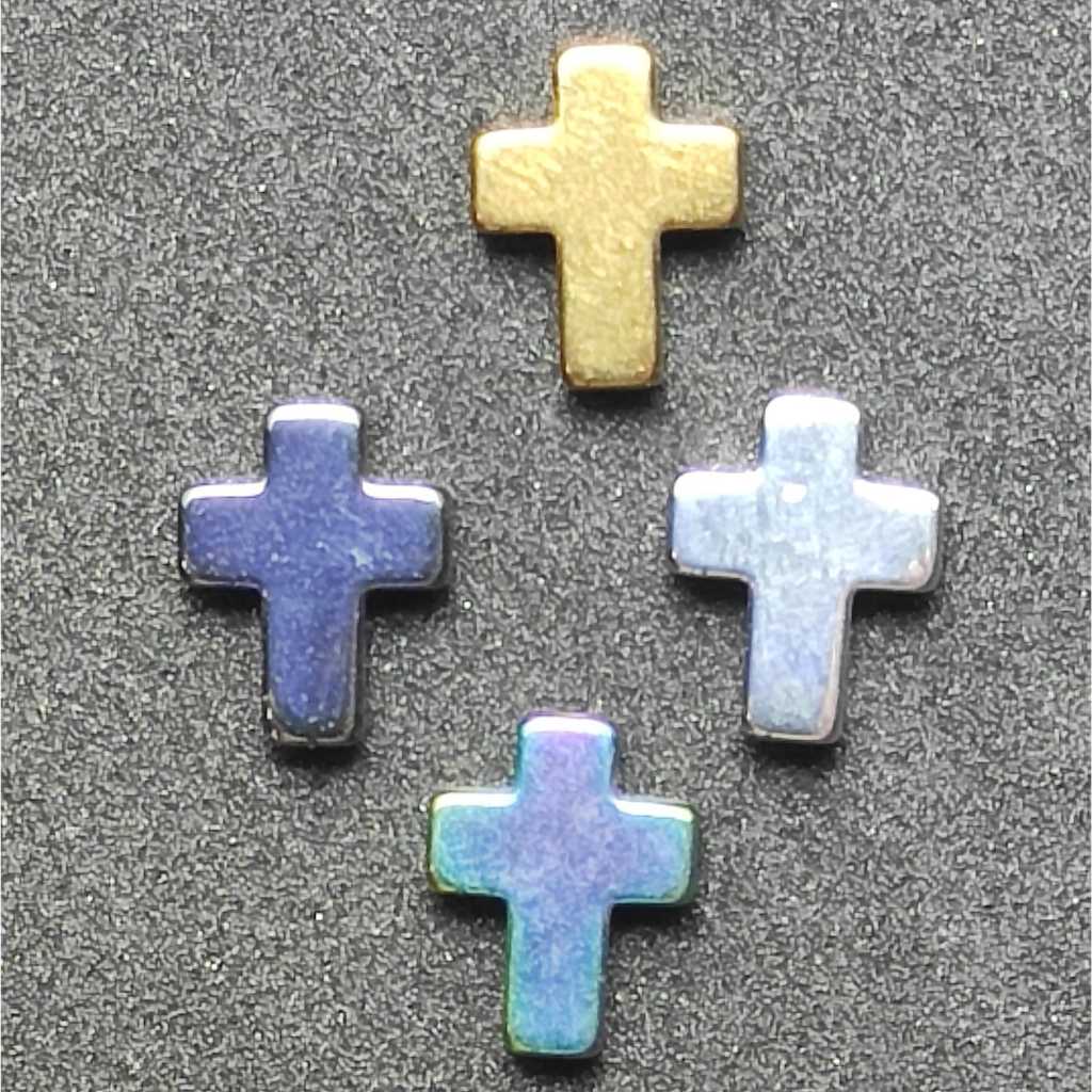 Miçanga Pedra Hematita em Cruz 5 unids.