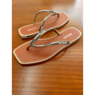 Rasteirinha Sandalia Arezzo Chinelo Strass Pedraria Colorida Glitter Brilho Bico Quadrado Feminina em Oferta na Shopee