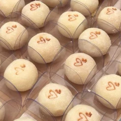 1.000- Forminhas DESTACADAS de Acetato para Doces/Bombons 4 pétalas-3,5x3,5x2.5 (CHOCO)